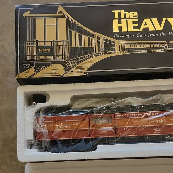 Southern Pacific Orange Model Train Car - Daylight Baggage Car - Picture 2 of 6